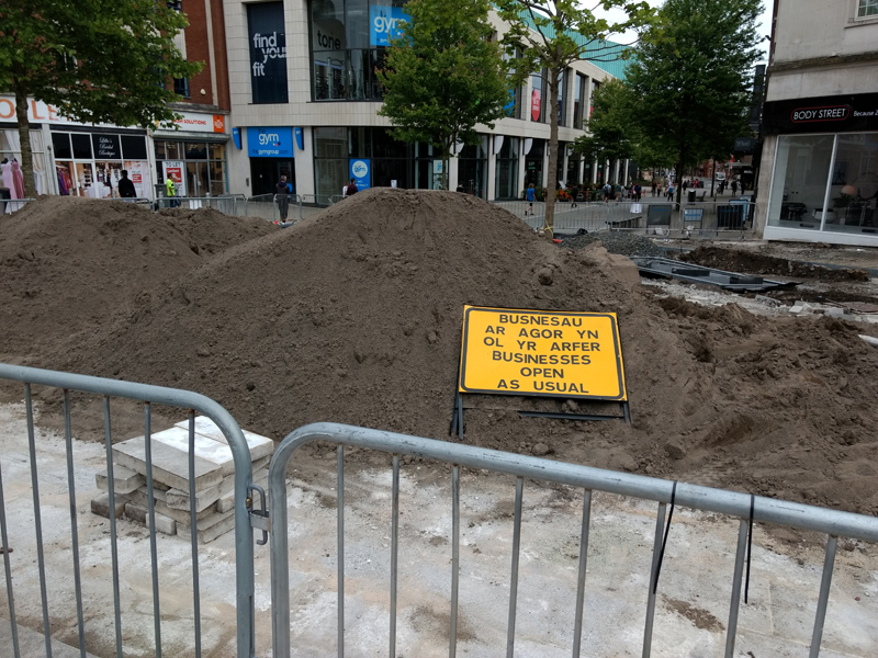 Road sign, roadworks,